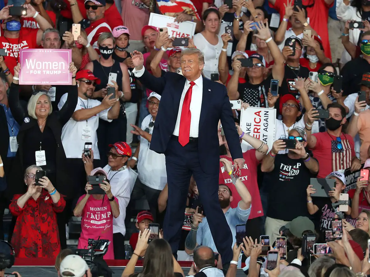 Trump Holds Florida Rally Without Mask, Less 2 Weeks of COVID