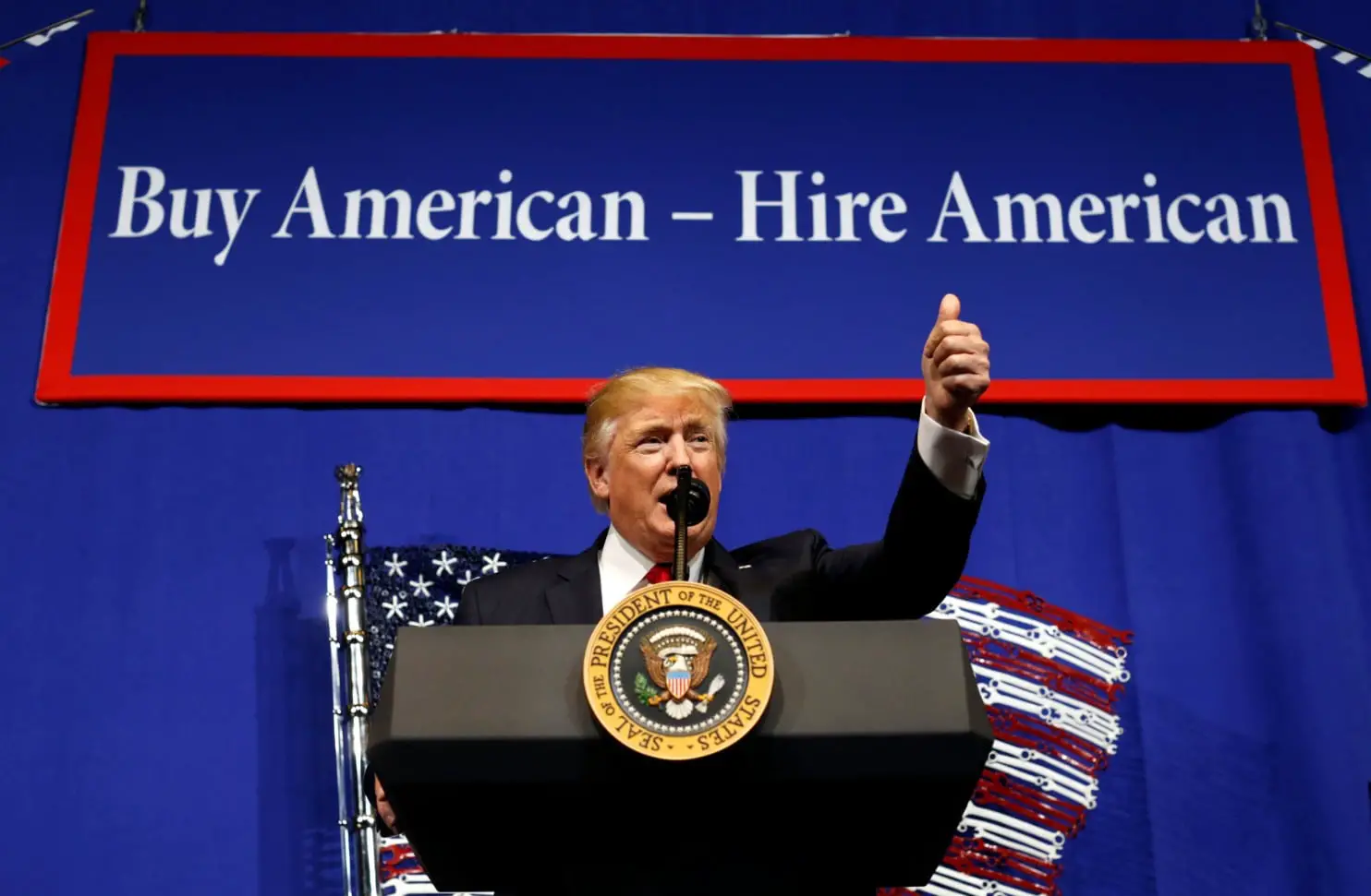 Trump signs Buy American, Hire American executive order ...